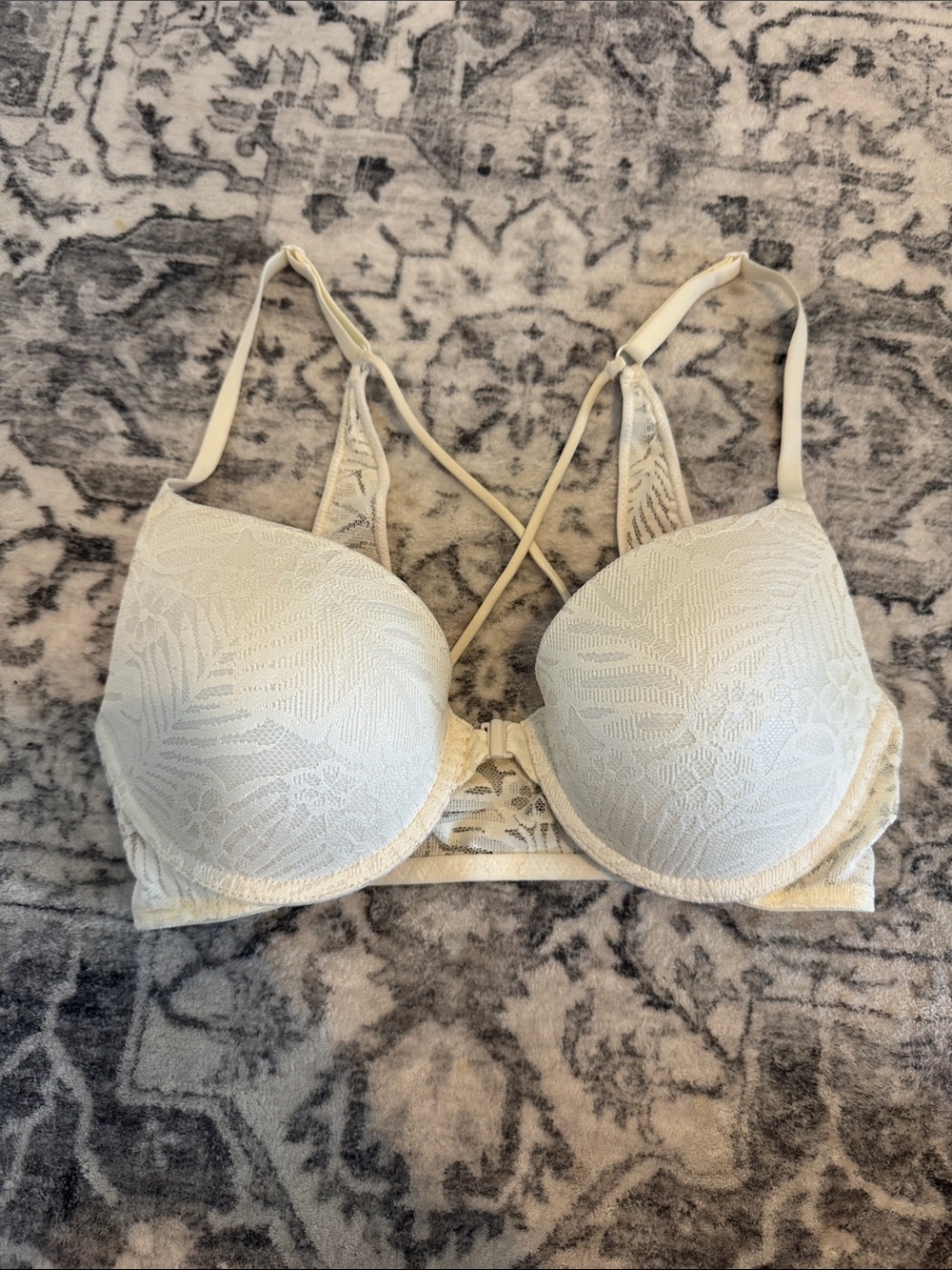 PINK Victoria's Secret Lace Front-Closure Bra - Cream